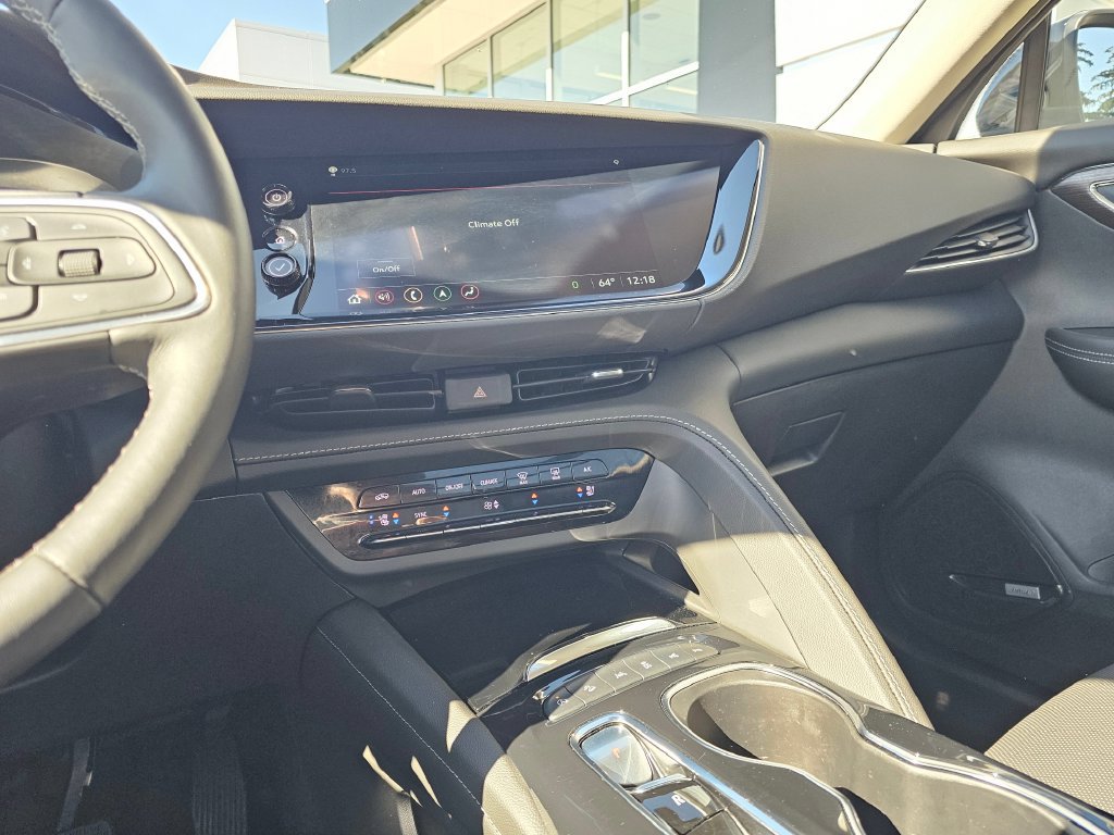 Used 2023 Buick Envision Avenir AWD/4WD image 32
