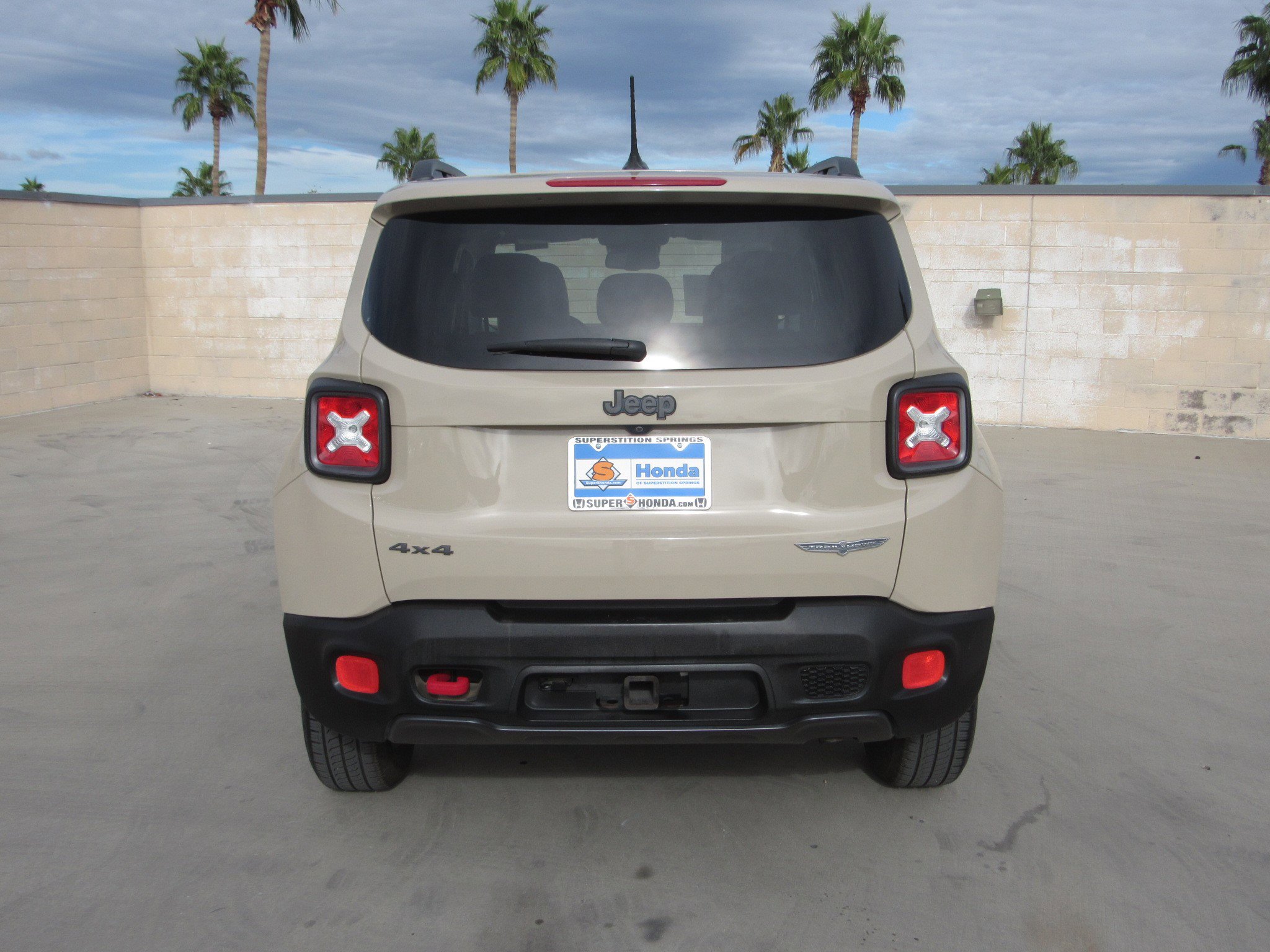 Used 2017 Jeep Renegade Trailhawk image 7