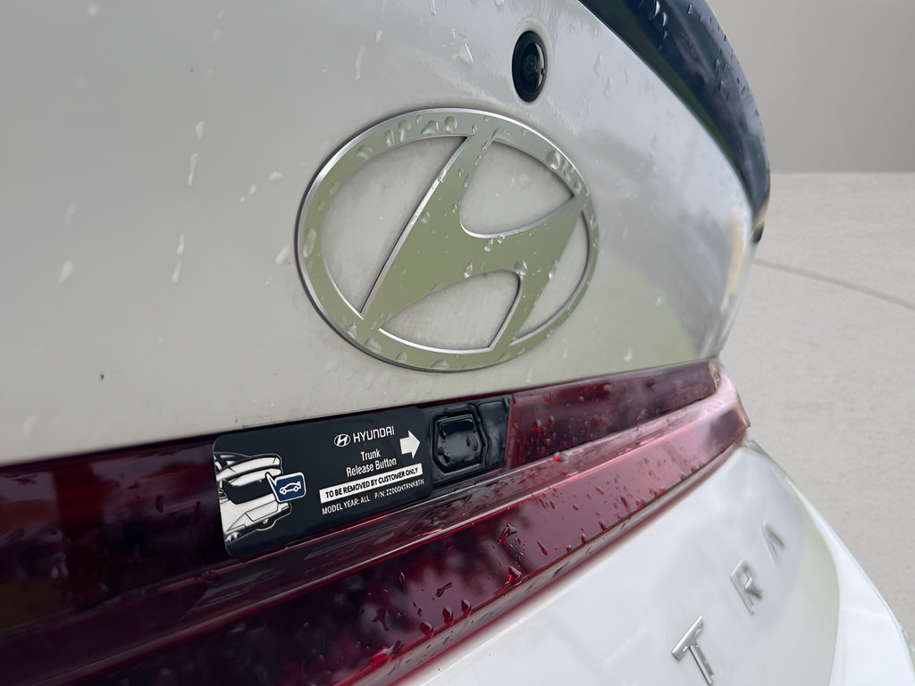 Used 2026 Hyundai Elantra Sport FWD image 13