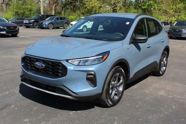 Used 2025 Ford Escape ST-Line w/ Tech Pack #1 AWD/4WD image 9