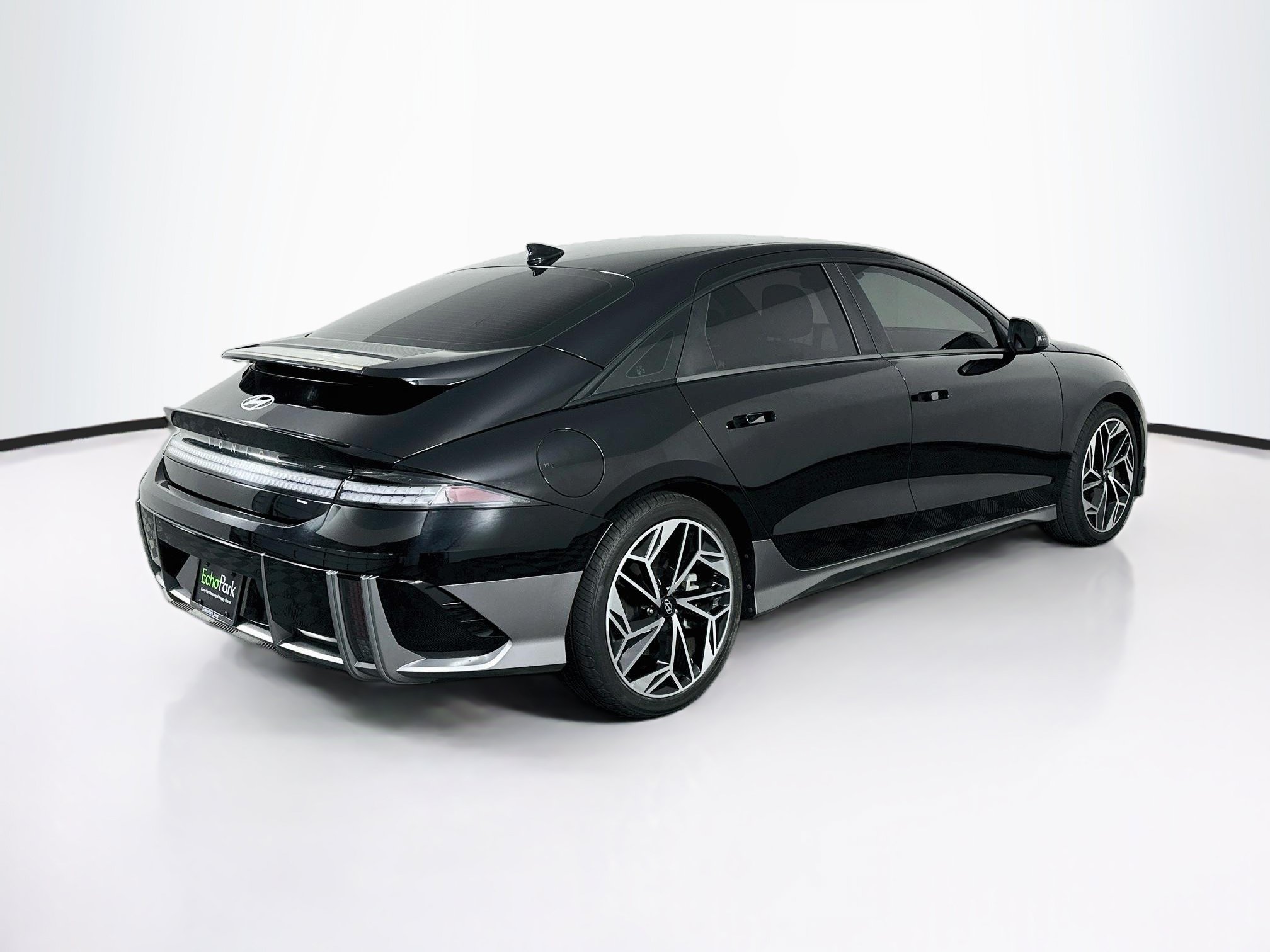 Used 2023 Hyundai Ioniq 6 SEL RWD image 9