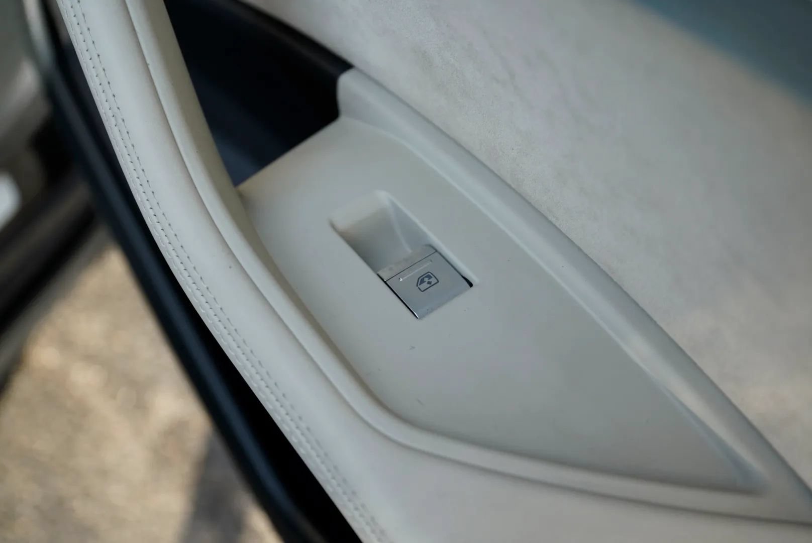 Used 2019 Audi e-tron Prestige AWD/4WD image 35