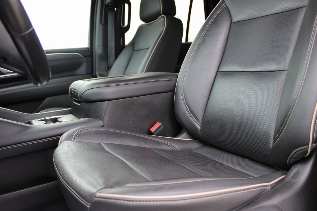 Used 2021 GMC Yukon SLT w/ SLT Premium Package image 11