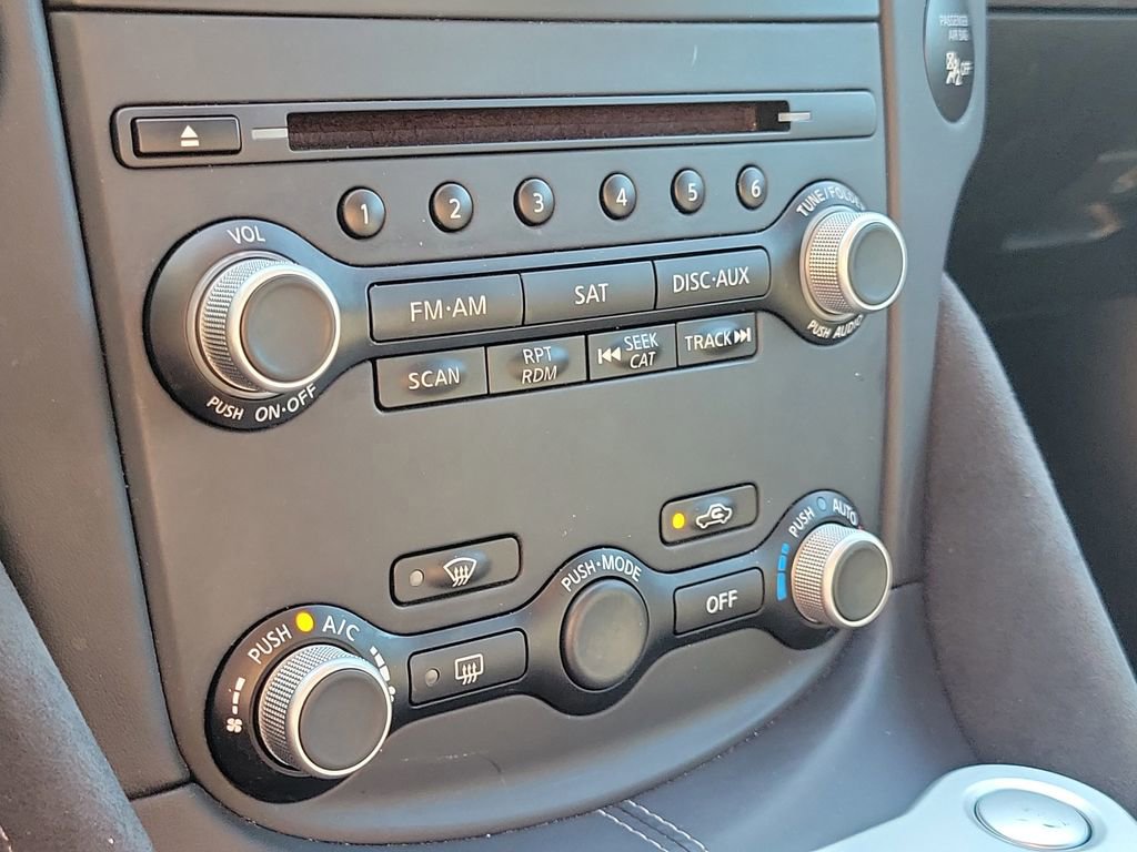 Certified 2019 Nissan 370Z Touring image 31