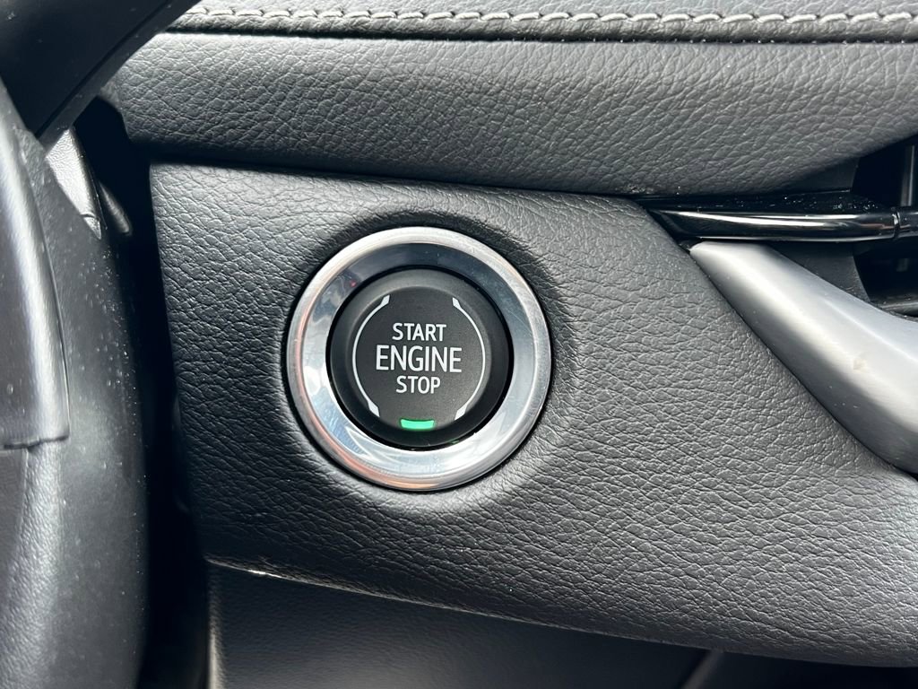 Certified 2024 Cadillac XT4 Premium Luxury w/ Cold Weather Package image 28