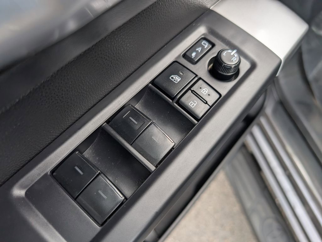 Used 2023 Toyota Tundra Platinum AWD/4WD image 16