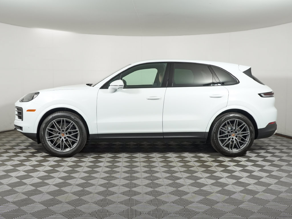 New 2026 Porsche Cayenne AWD/4WD image 2