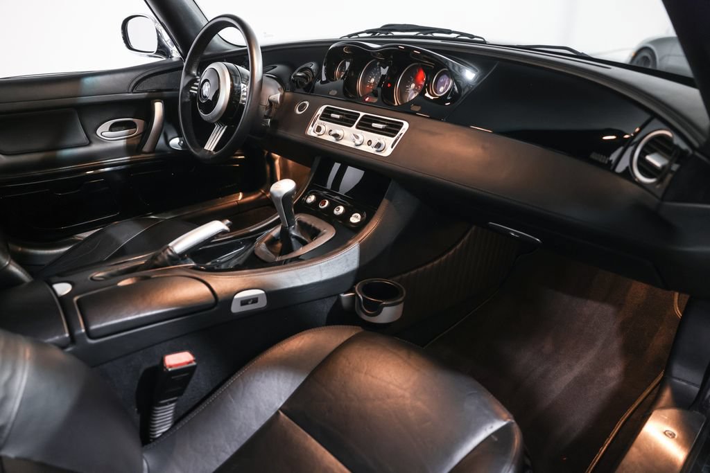Used 2002 BMW Z8 RWD image 29