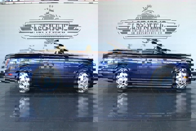 Used 2009 Bentley Azure image 2