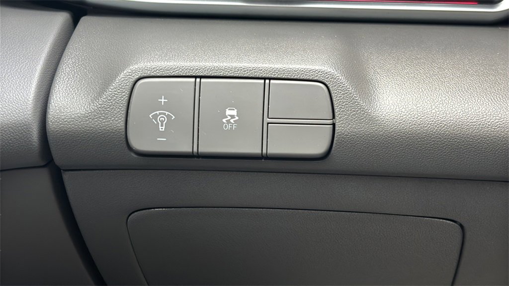 Certified 2024 Hyundai Elantra SEL image 27