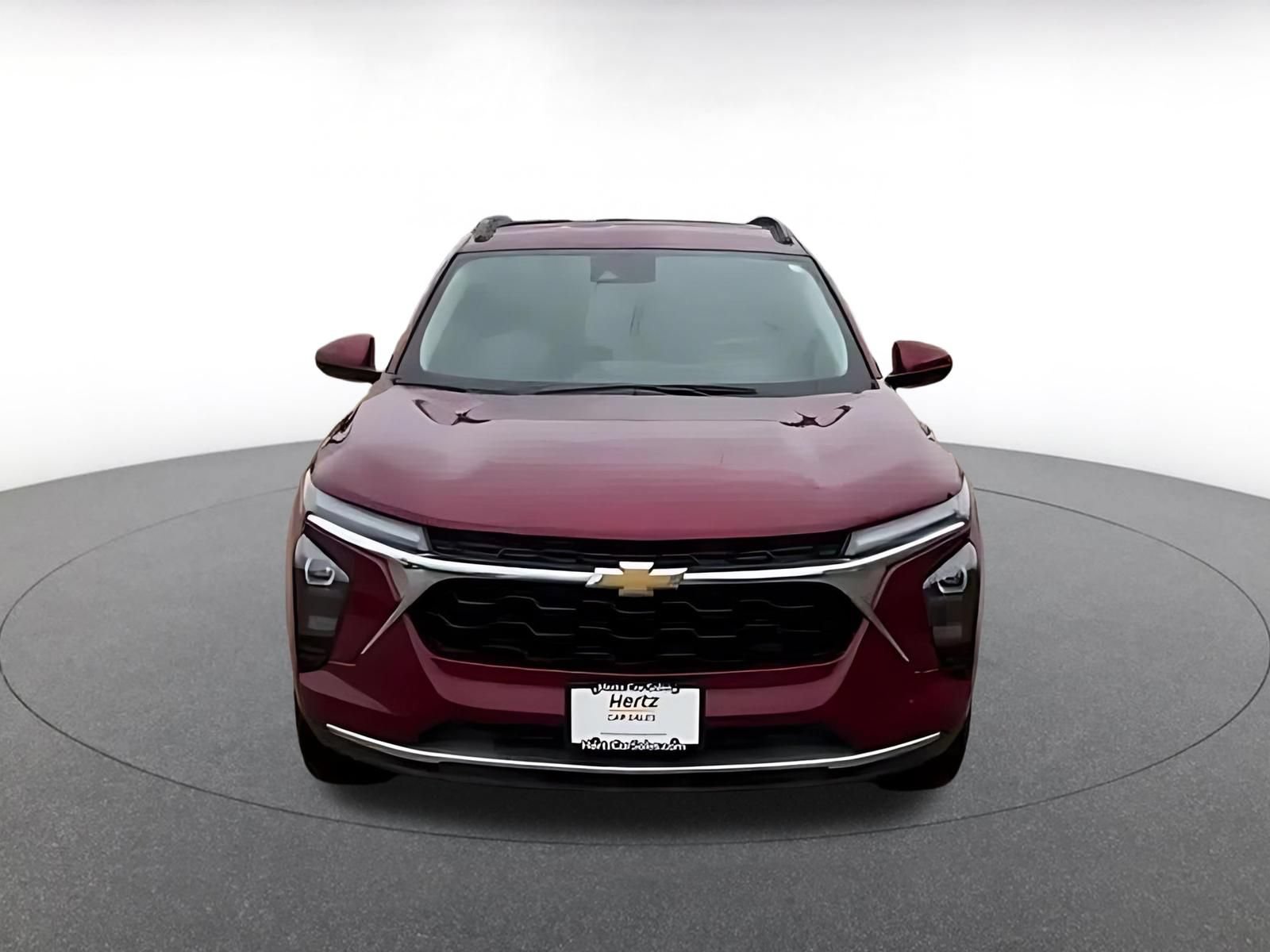Used 2025 Chevrolet Trax LT w/ LT Convenience Package FWD image 3