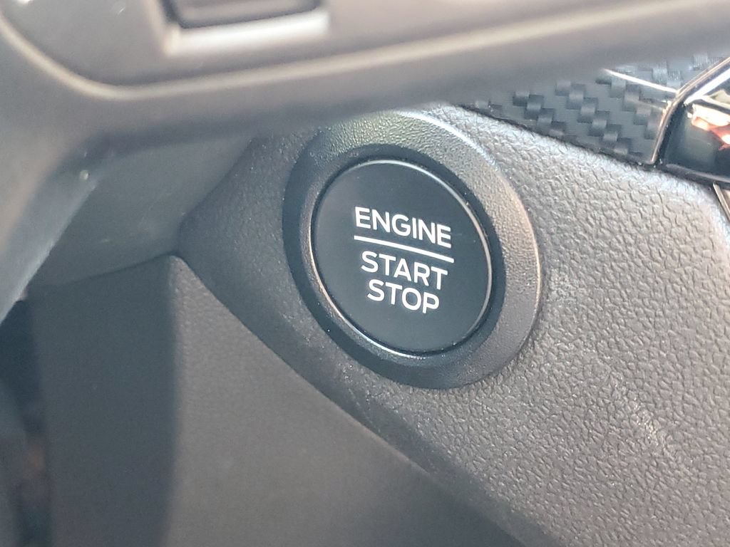 Used 2025 Ford Escape ST-Line Select AWD/4WD image 18