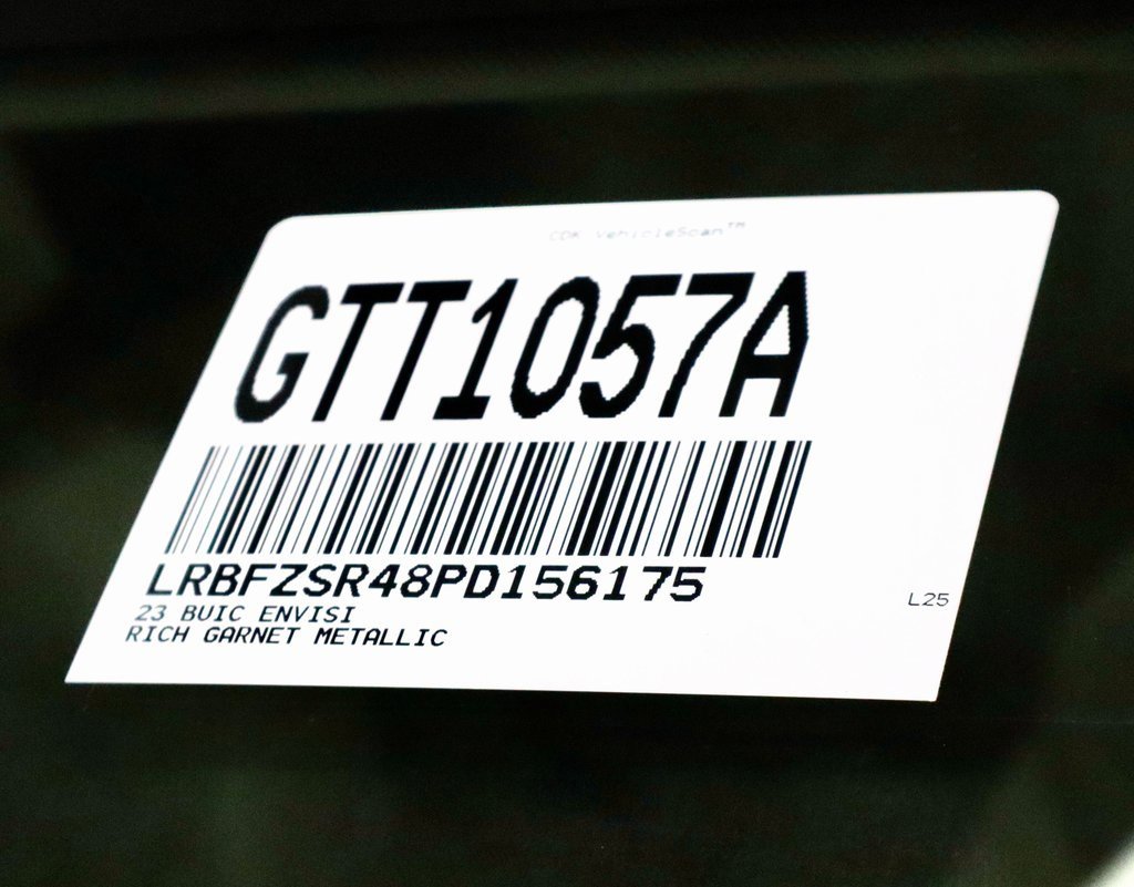 Used 2023 Buick Envision Avenir image 35