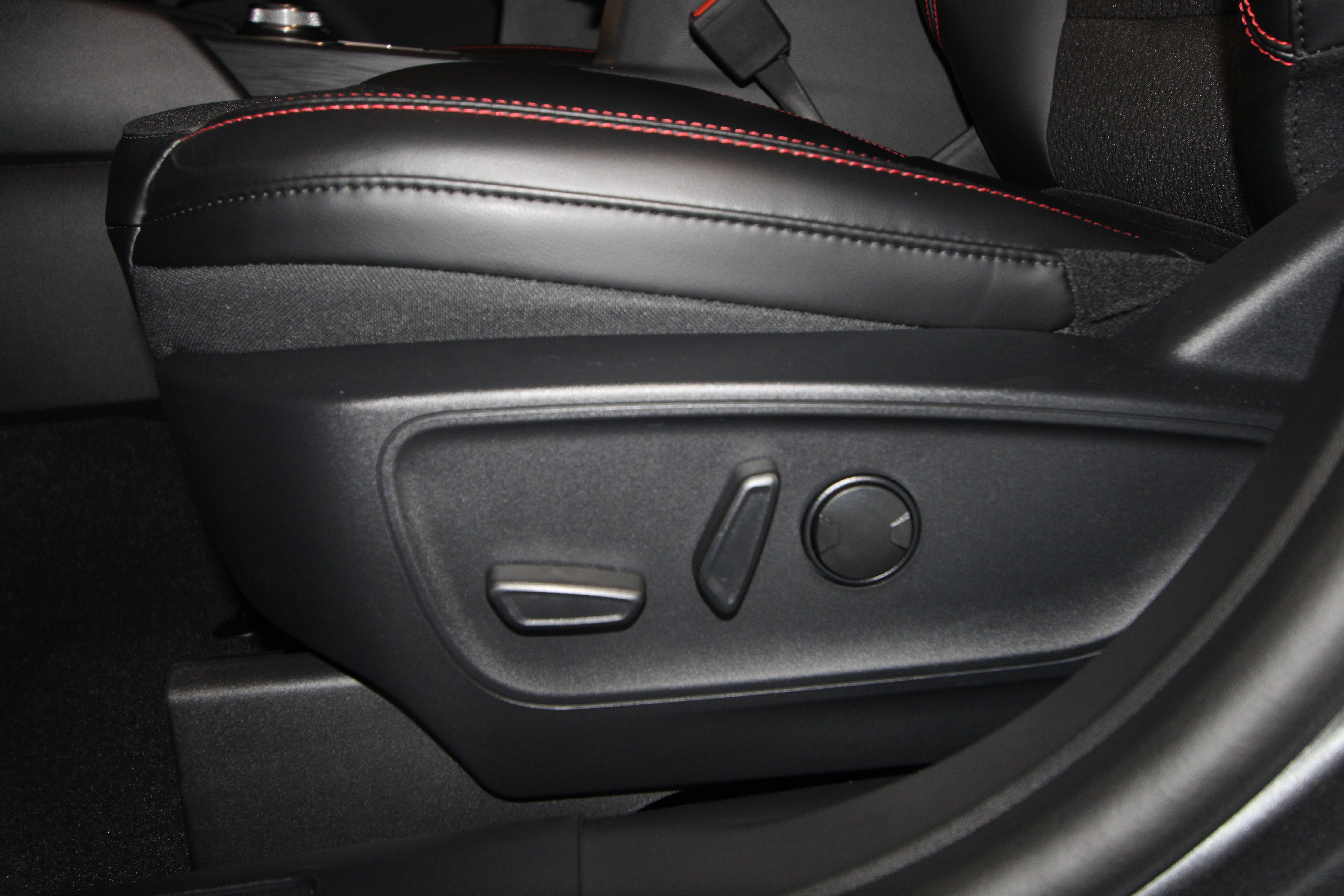 New 2026 Ford Escape ST-Line Select image 6
