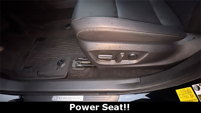 Used 2024 Toyota Crown Limited image 8