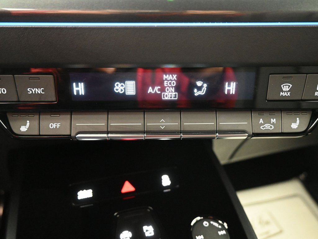 Used 2024 Audi Q4 e-tron Premium Plus w/ Premium Plus image 15