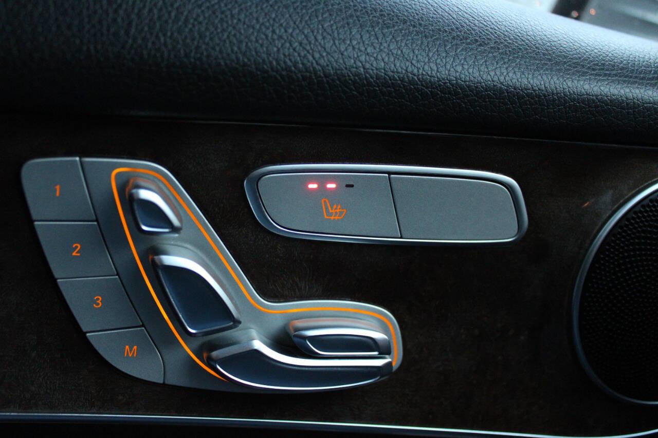 Used 2017 Mercedes-Benz GLC 300 4MATIC image 43