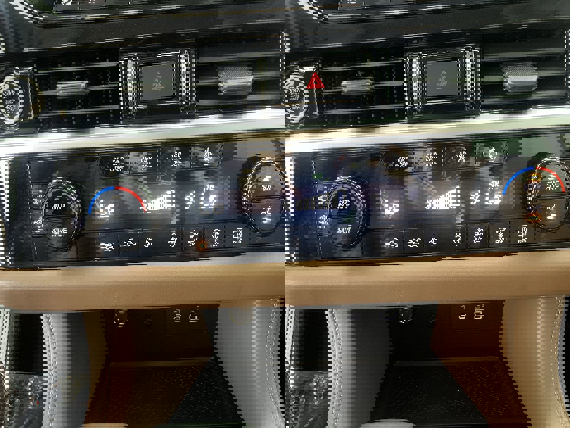 Certified 2024 Nissan Pathfinder Platinum w/ Cargo Package image 20