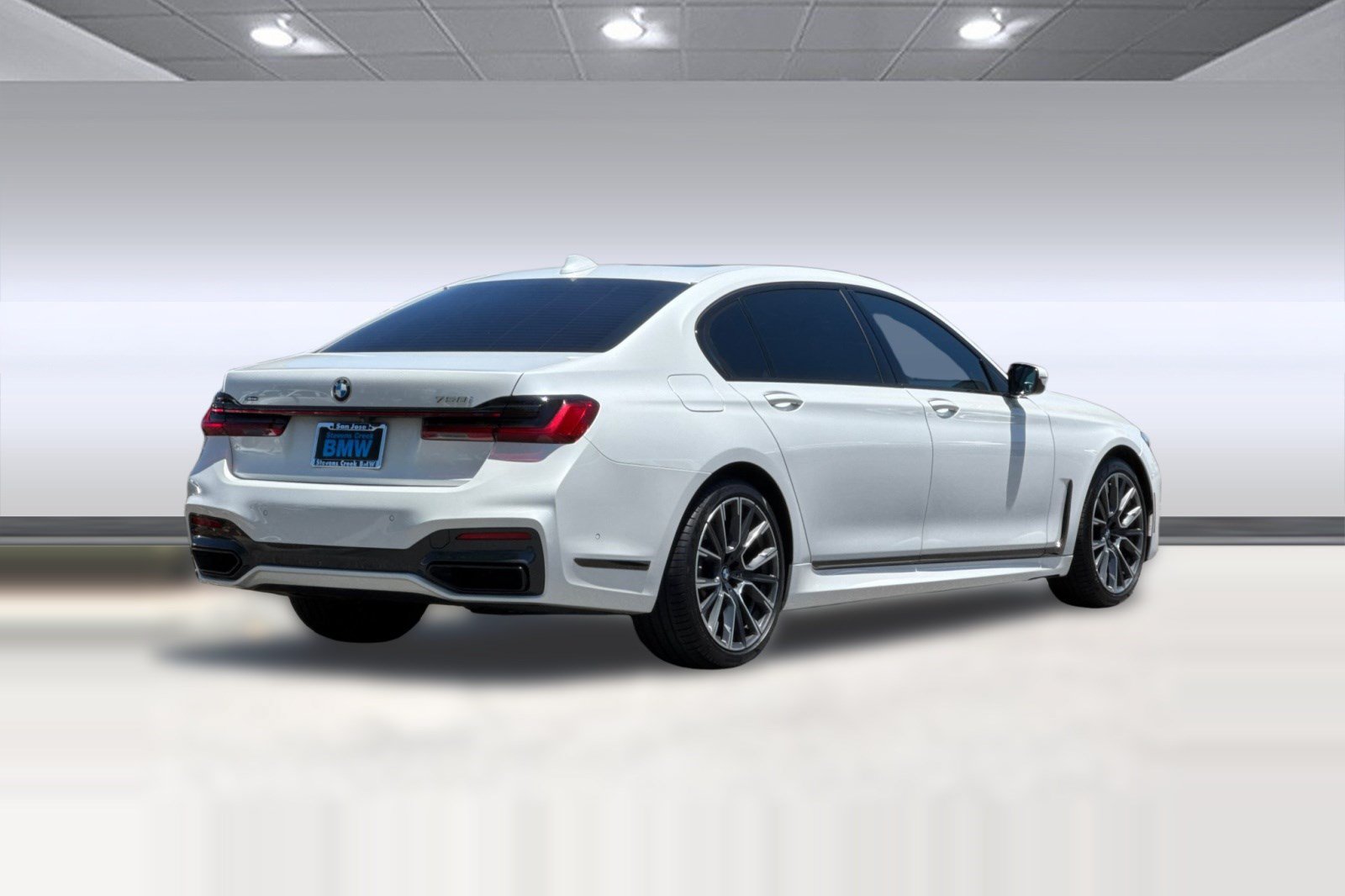 Certified 2022 BMW 750i xDrive w/ Executive Package AWD/4WD image 8