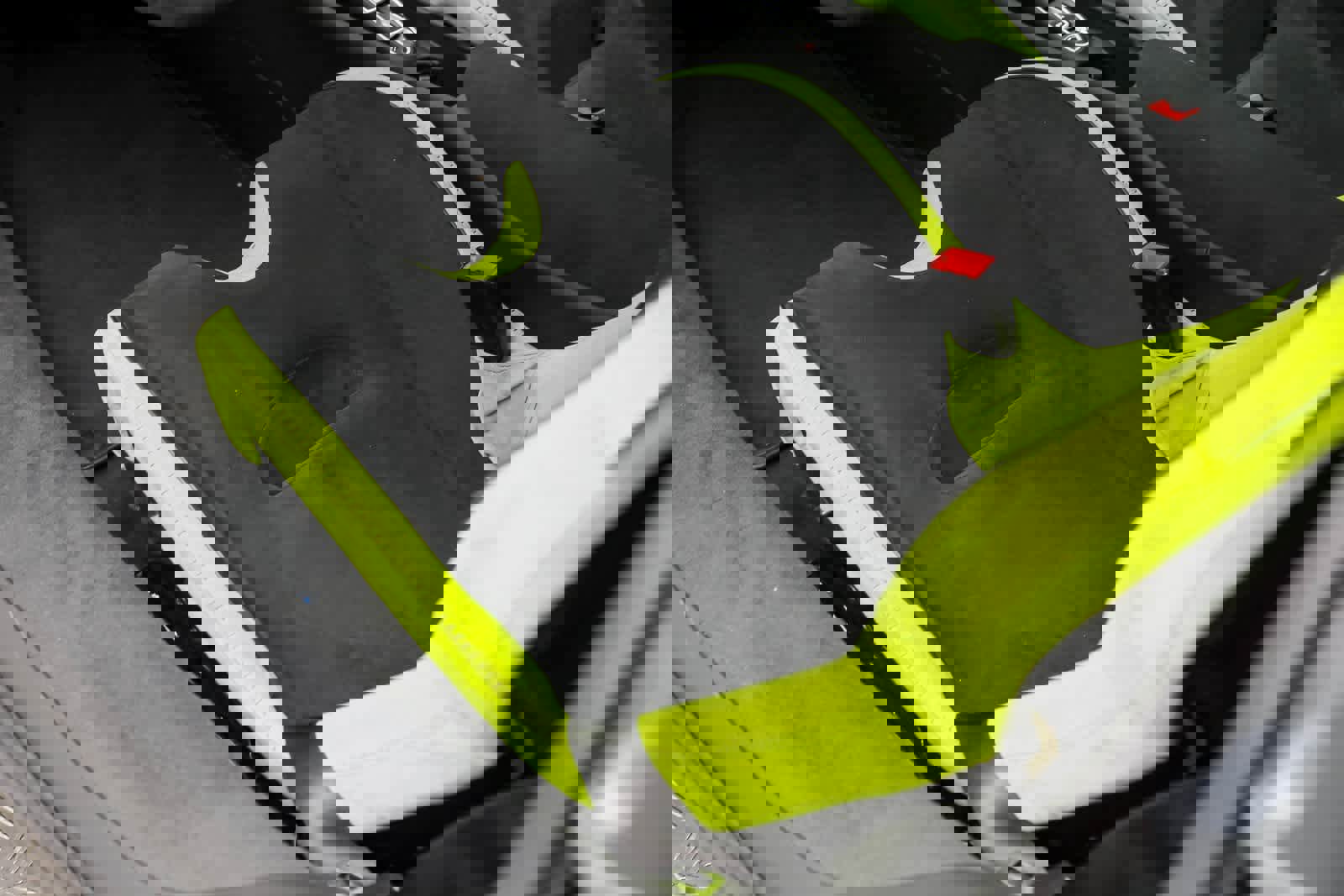 New 2026 McLaren Artura image 32