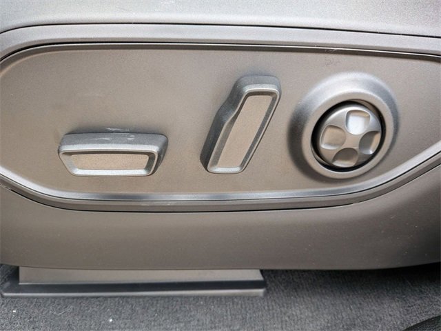 New 2025 Jeep Grand Cherokee Limited w/ Black Appearance Package image 13