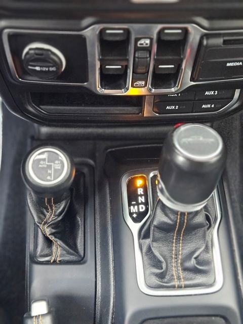 Used 2022 Jeep Gladiator Overland image 11