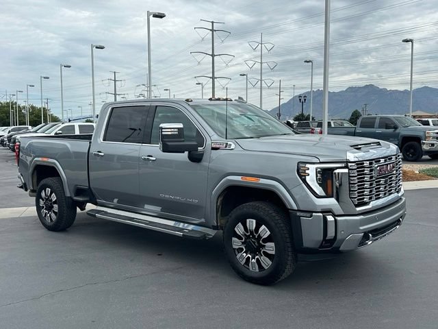 Certified 2025 GMC Sierra 3500 Denali w/ Denali Reserve Package AWD/4WD image 9
