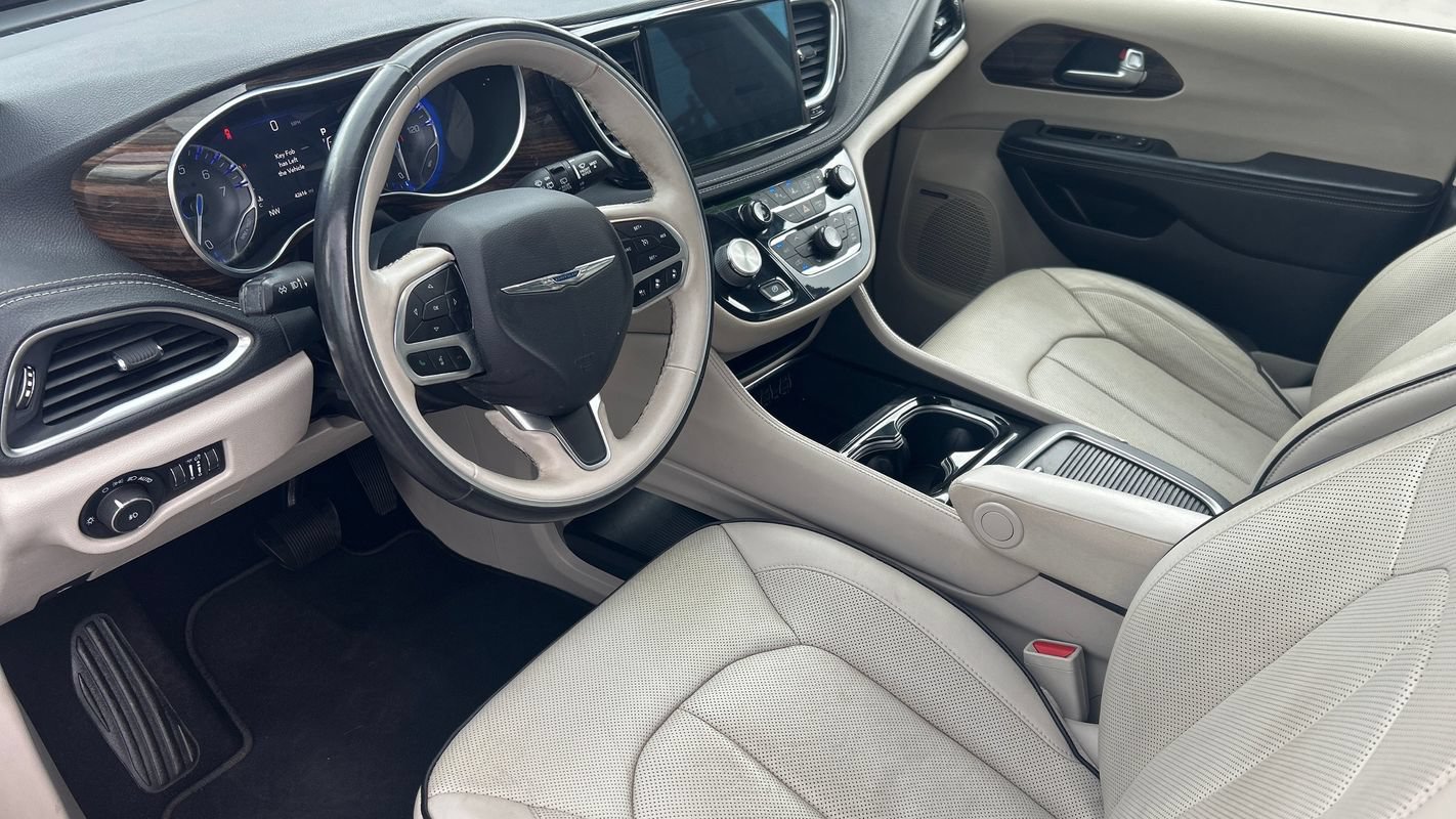 Used 2021 Chrysler Pacifica Limited w/ Premium & Safety Sphere Group AWD/4WD image 9