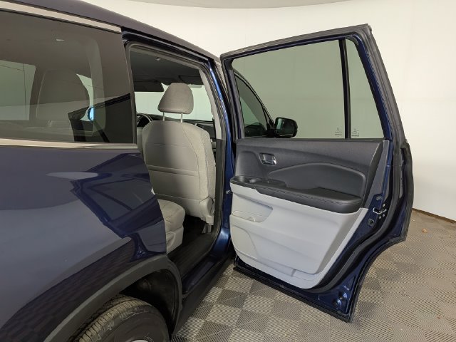 Used 2018 Honda Pilot LX image 29