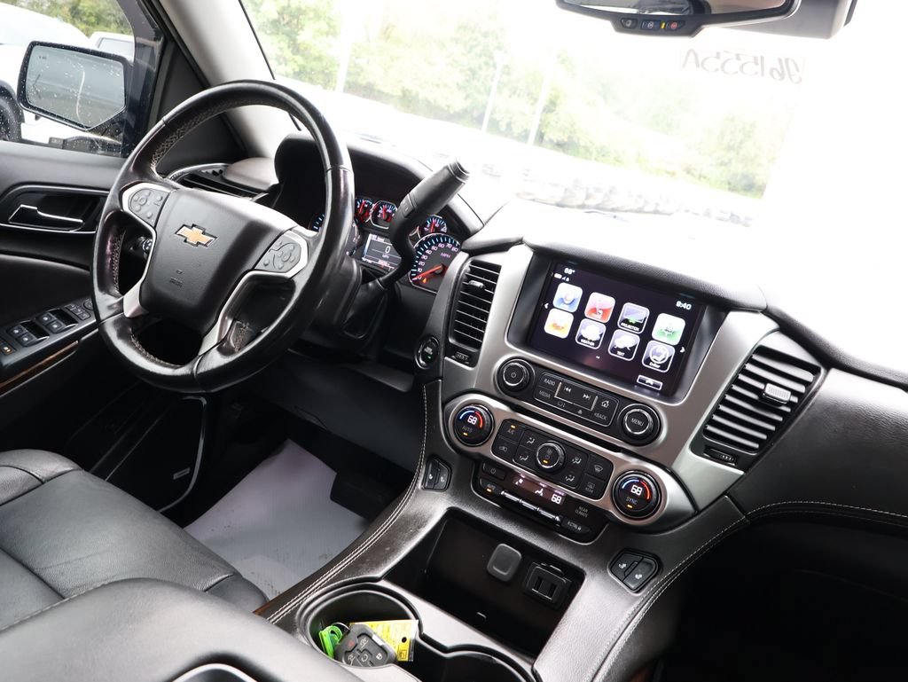 Used 2019 Chevrolet Tahoe LT w/ Luxury Package AWD/4WD image 32