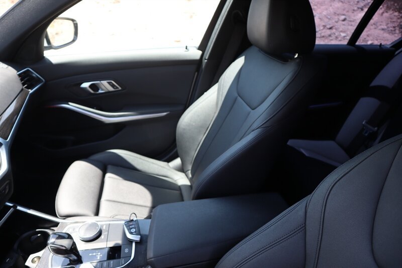 Used 2021 BMW 330e w/ Driving Assistance Package RWD image 27