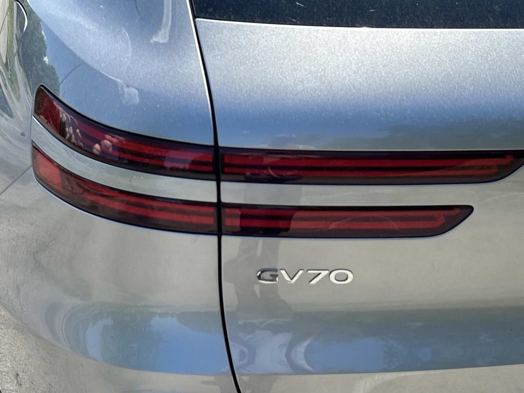 New 2026 Genesis GV70 2.5T Advanced AWD/4WD image 12