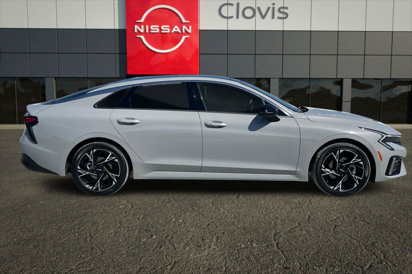 Used 2025 Kia K5 GT-Line w/ GT-Line Premium Package FWD image 9