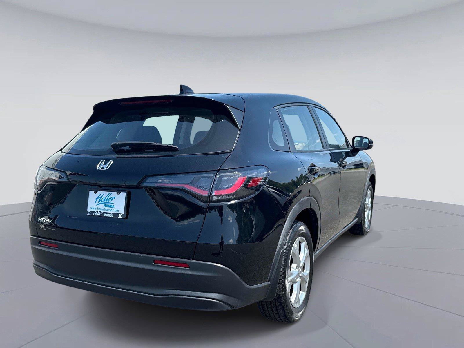 Certified 2023 Honda HR-V LX image 4
