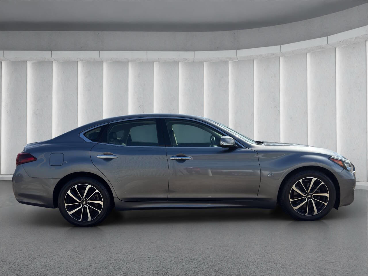 Used 2015 INFINITI Q70 3.7 image 6