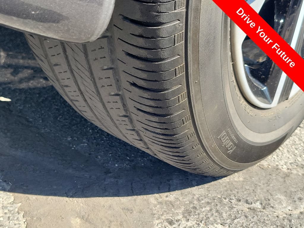 Used 2025 Nissan Sentra SV FWD image 29