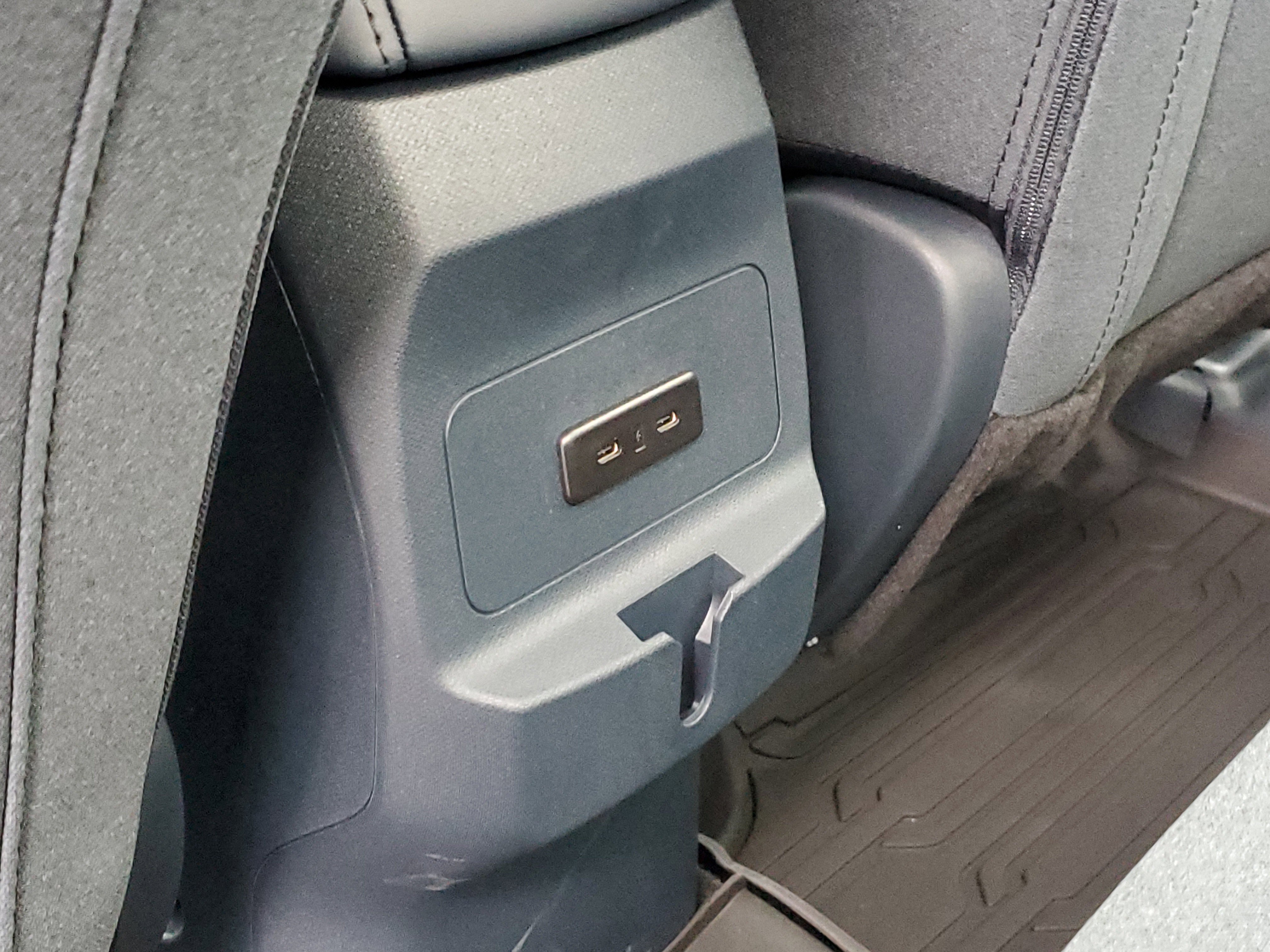 Certified 2025 Ford Maverick XLT image 11