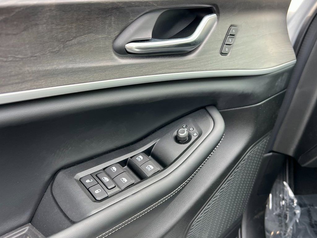 New 2025 Jeep Grand Cherokee L Limited w/ Black Appearance Package image 21