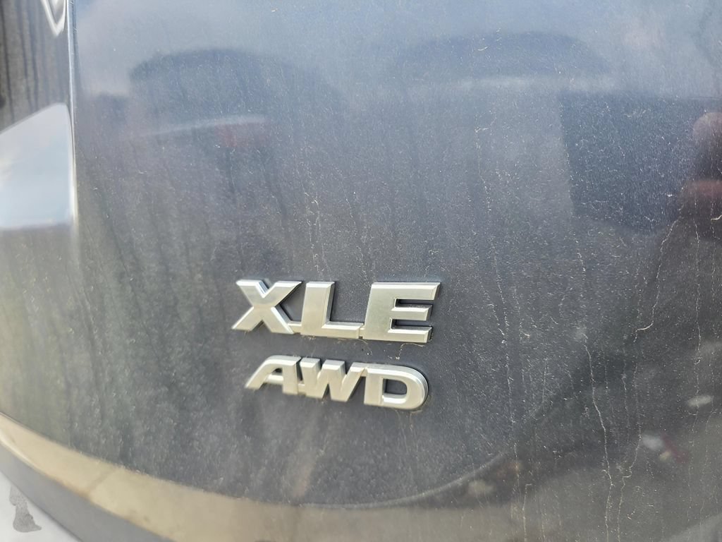 Used 2013 Toyota RAV4 XLE AWD/4WD image 16