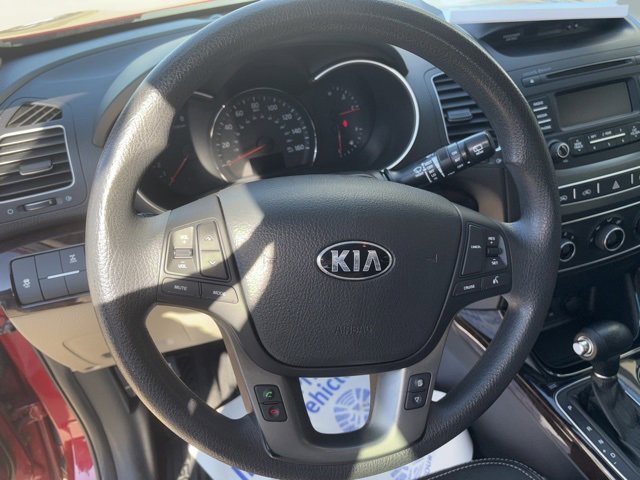 Used 2015 Kia Sorento LX image 12