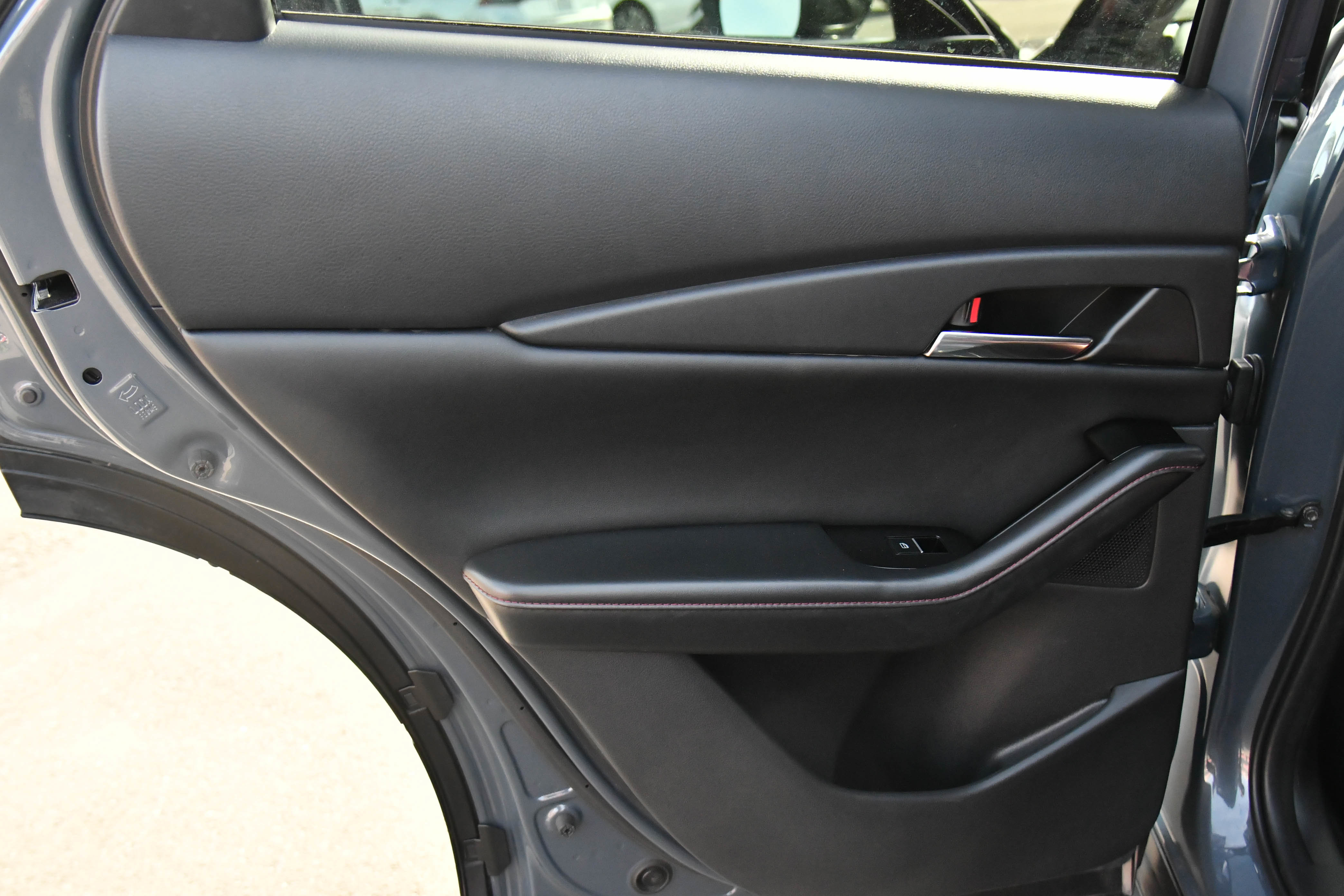 Used 2025 MAZDA CX-30 AWD 2.5 S w/ Preferred Package image 35