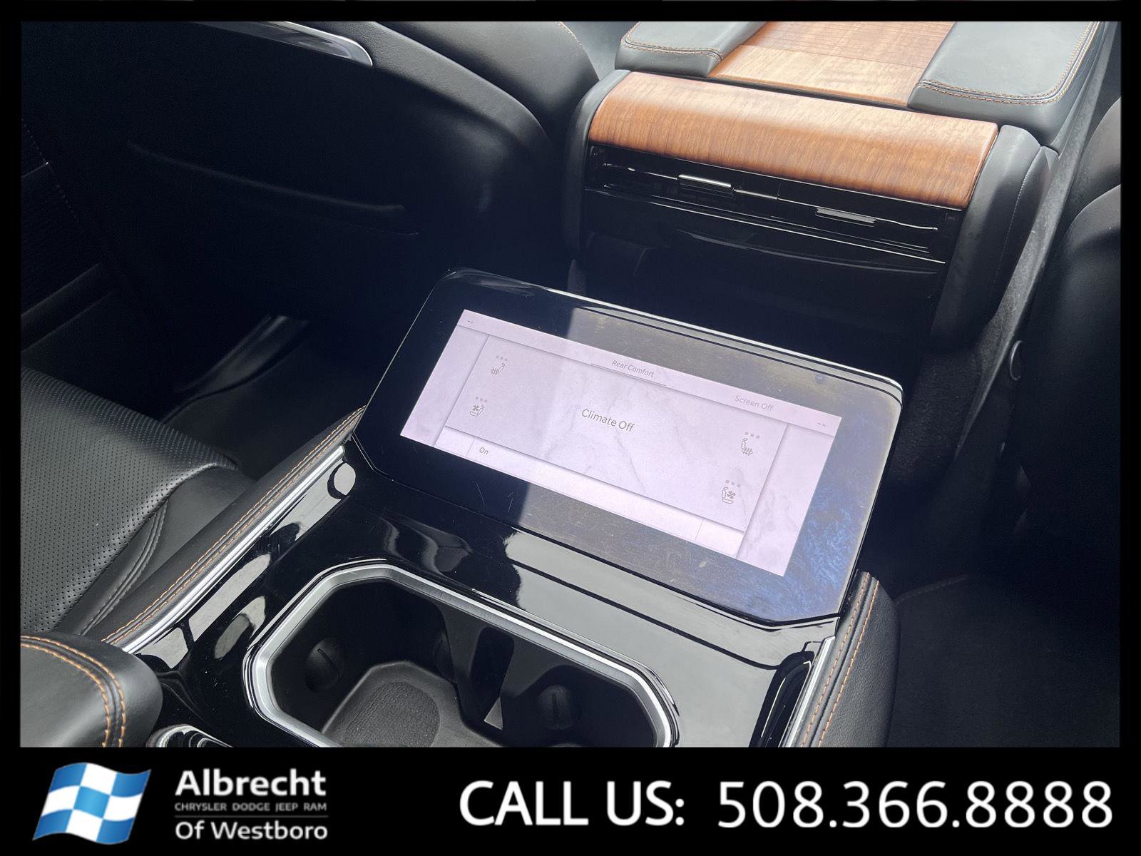 Used 2024 Jeep Grand Wagoneer L Series III image 25