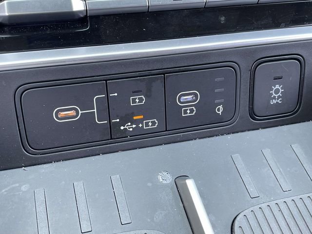 Used 2024 Hyundai Santa Fe Limited image 39
