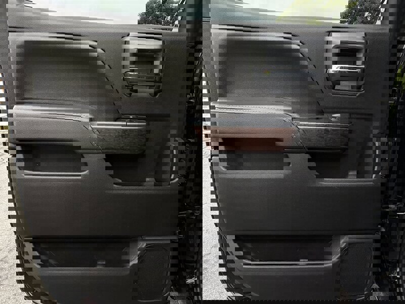 Used 2017 GMC Sierra 2500 SLT w/ Driver Alert Package image 34