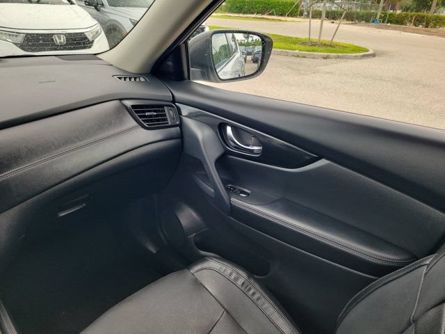 Certified 2019 Nissan Rogue SL w/ Premium Package FWD image 15