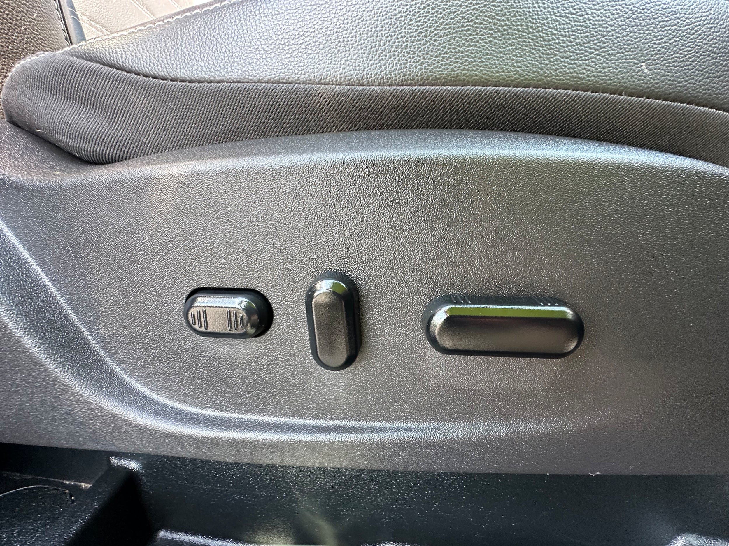 Used 2019 Ford Escape Titanium AWD/4WD image 18