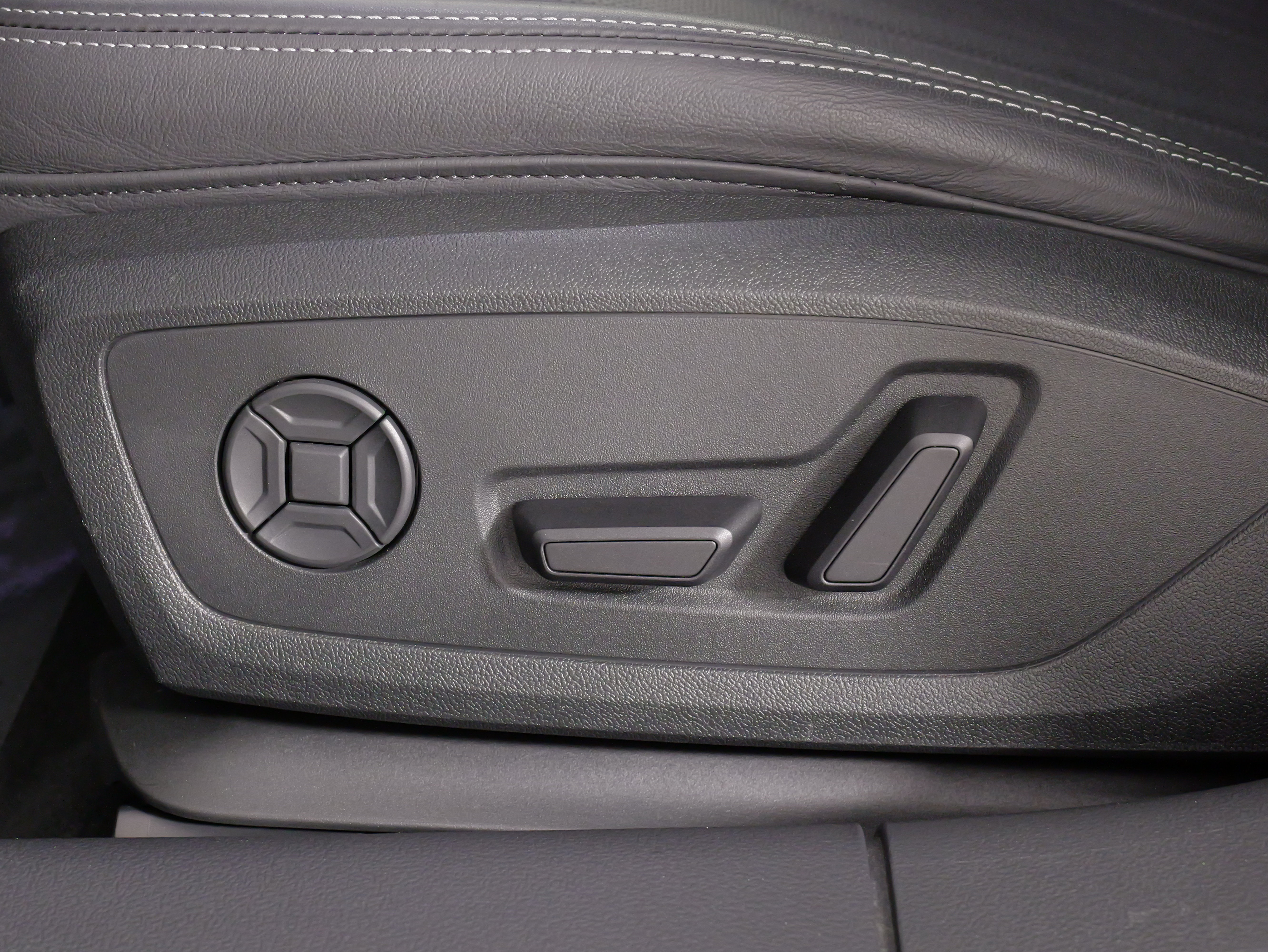Used 2025 Audi A6 Premium Plus w/ Premium Plus Package AWD/4WD image 42