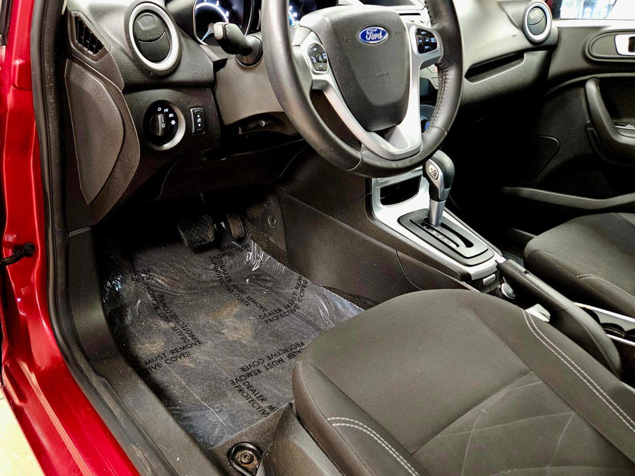 Used 2016 Ford Fiesta SE image 11