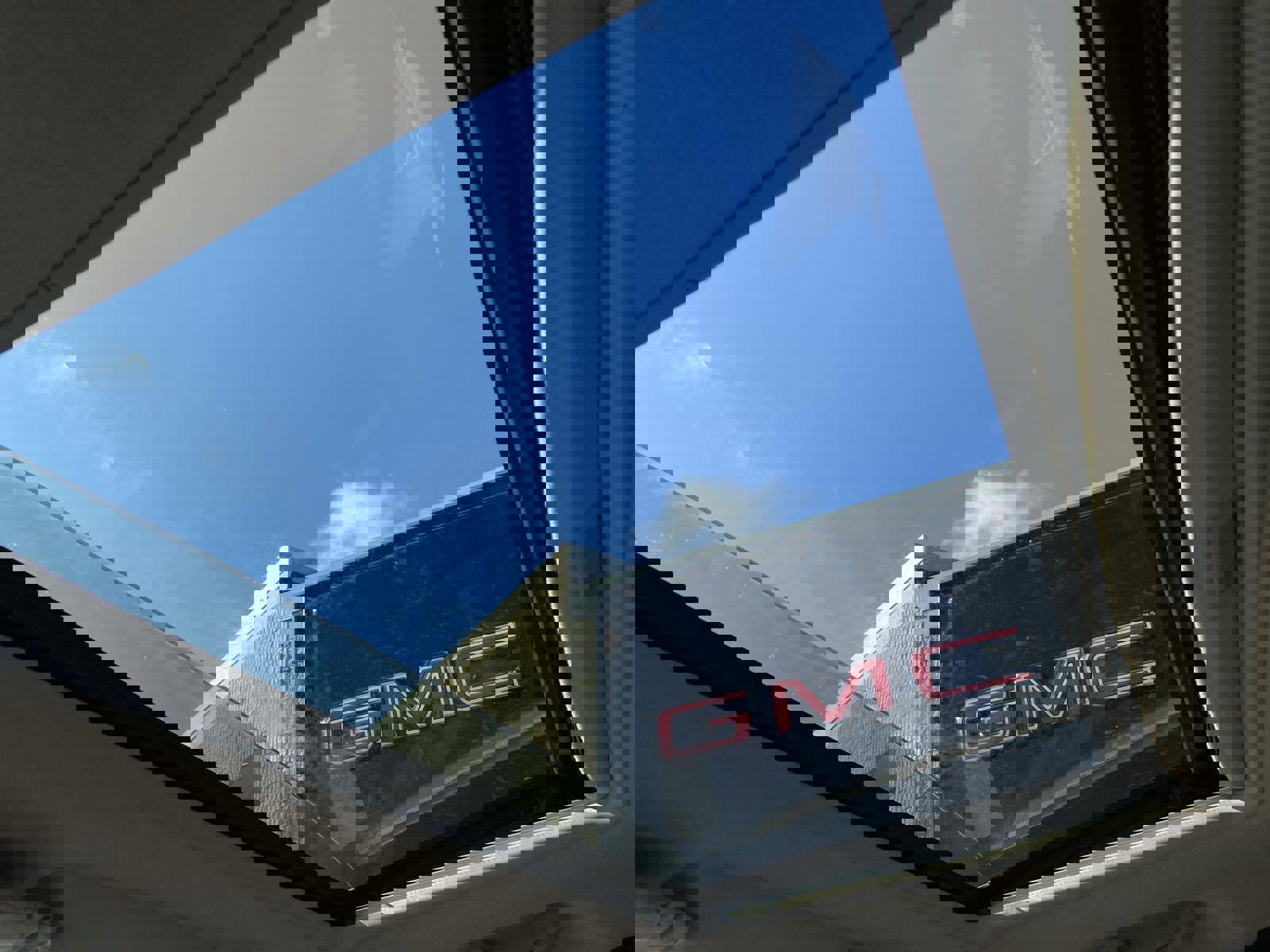 Used 2005 HUMMER H2 SUV w/ Preferred Equipment Group image 48