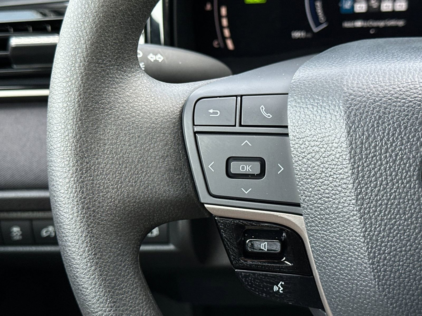 Used 2026 Toyota Camry LE image 25